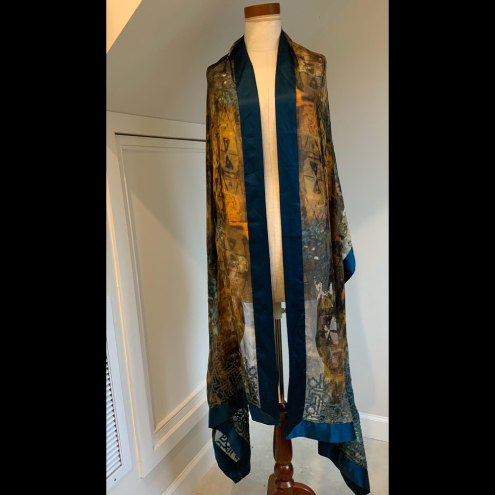 HUGE scarf/wrap so beautiful by Cynthia Rosa